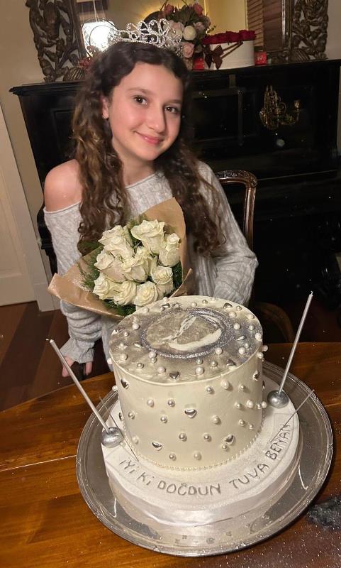 Benan Kurtulu��un K�z�  Tuva Saraç�tan 12. Ya�a Çifte Kutlama 